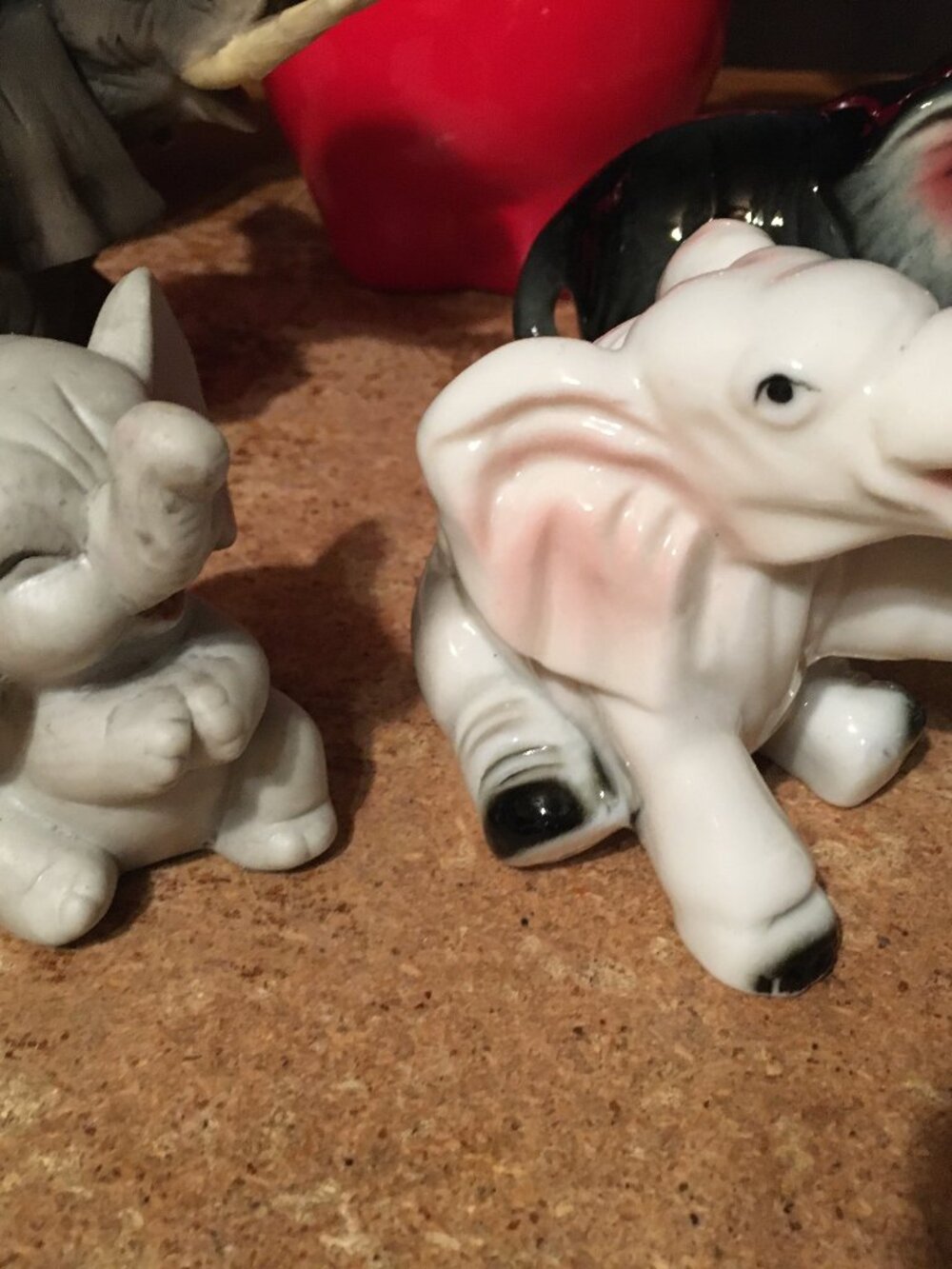 LOT OF 22 ELEPHANT FIGURES CERAMIC PORCELAIN ENESCO CIRCUS JAPAN - Picture 5 of 16